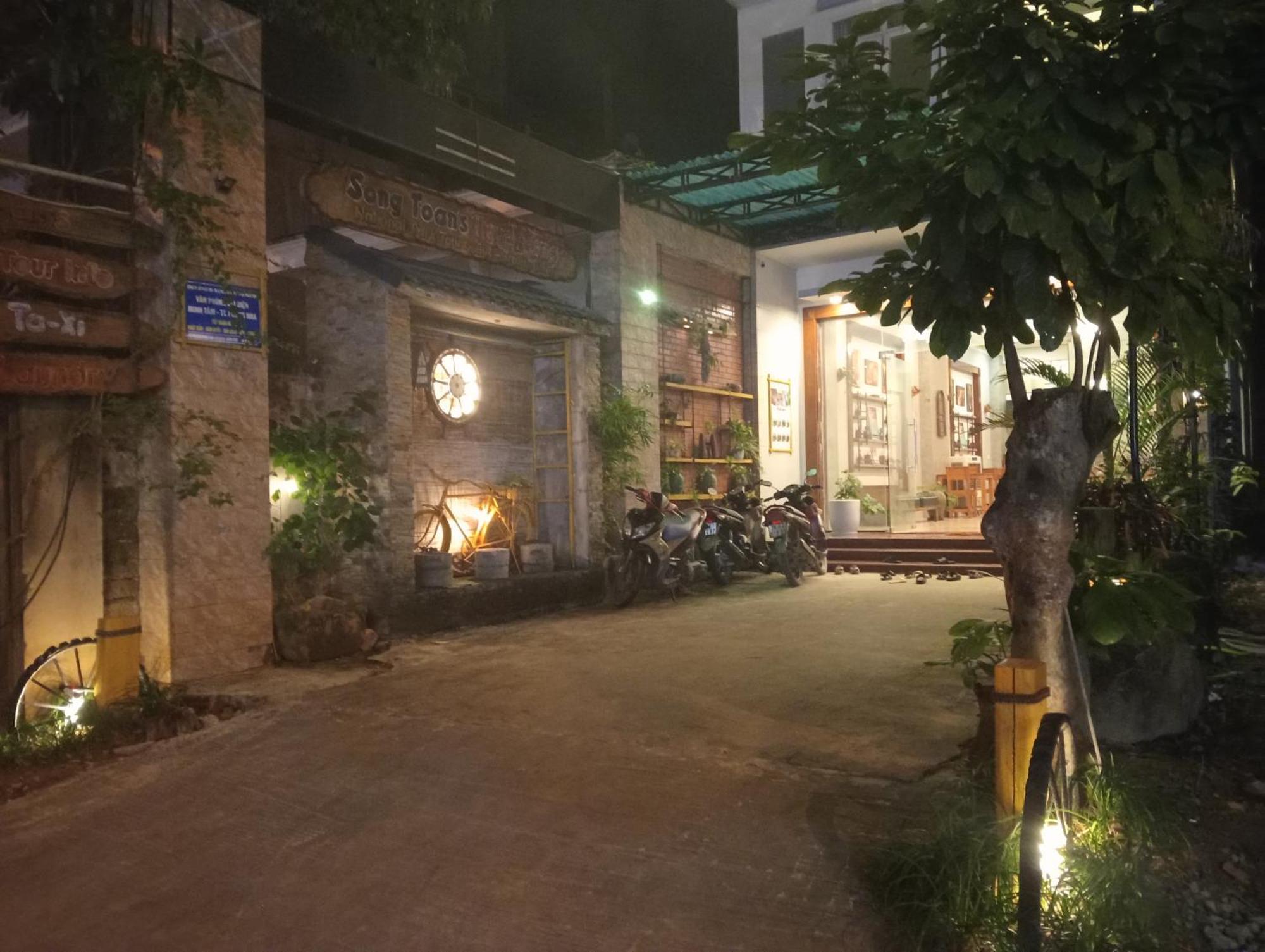 Song Toan Hotel Phong Nha Exterior foto