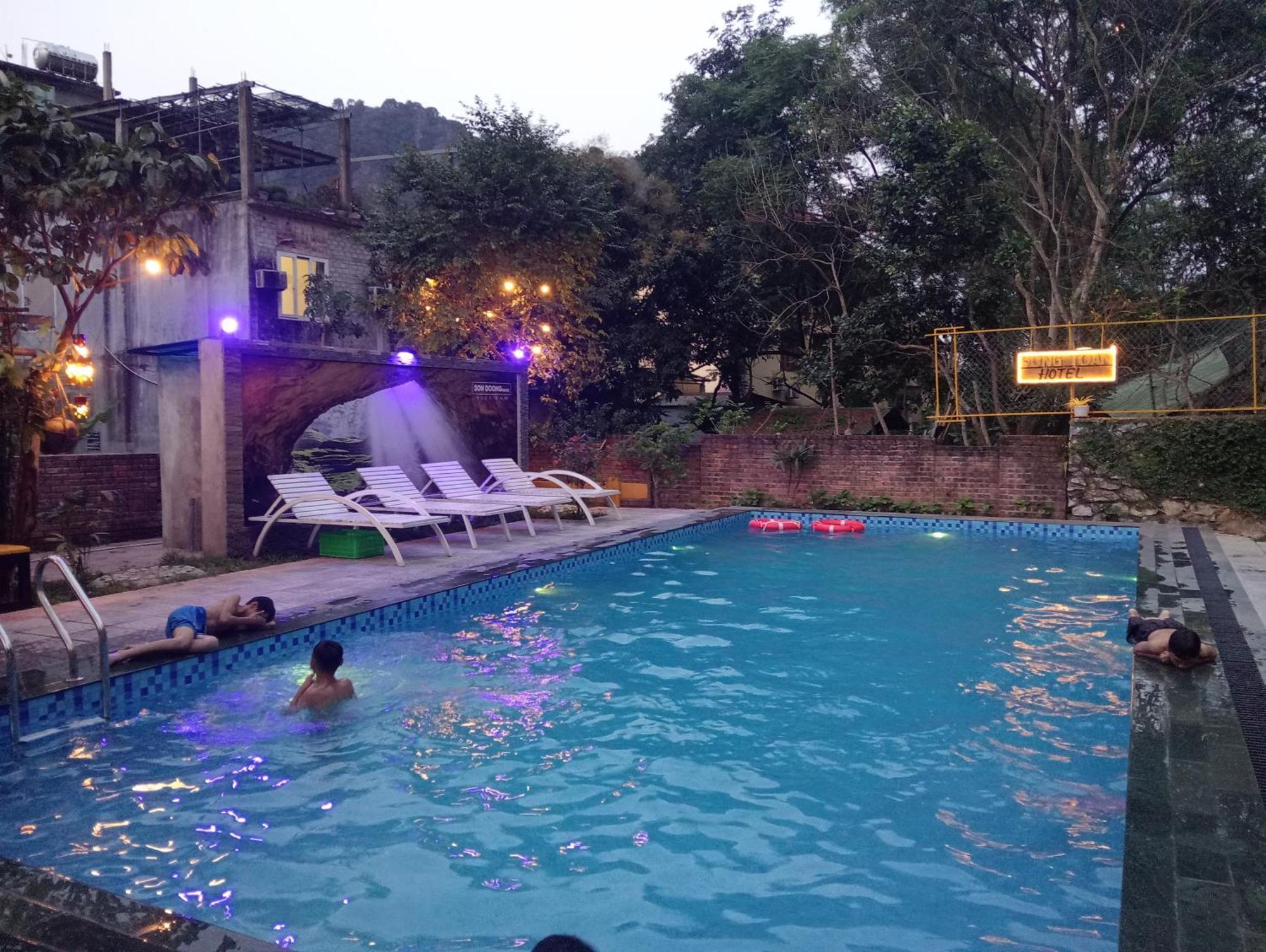Song Toan Hotel Phong Nha Exterior foto