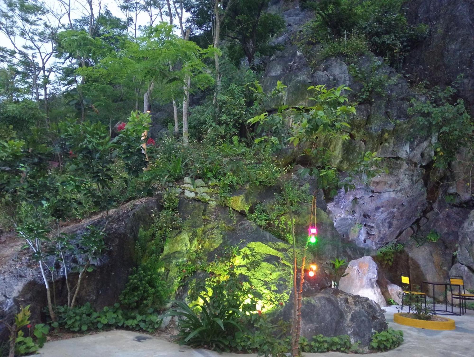 Song Toan Hotel Phong Nha Exterior foto